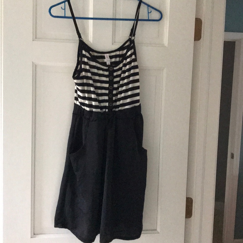 Cute dress with pockets